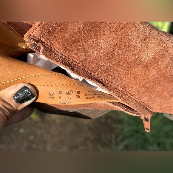 Zodiac — Robyn Ankle Boots - Picture 4 of 6